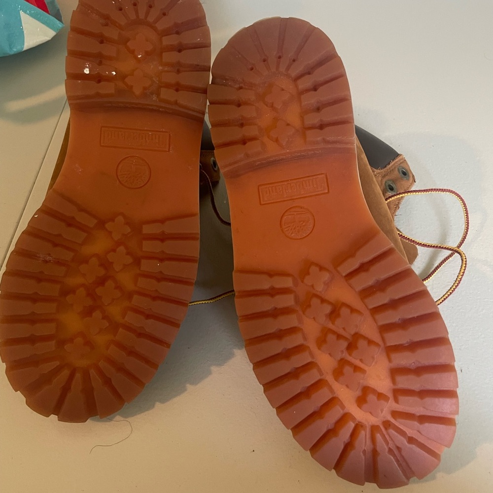 Timberland - Picture 2 of 3